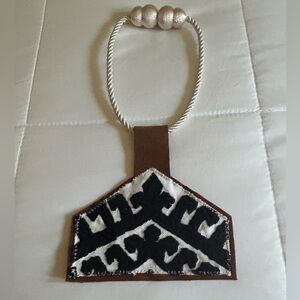 Black and White Textile Pendant Necklace for Women